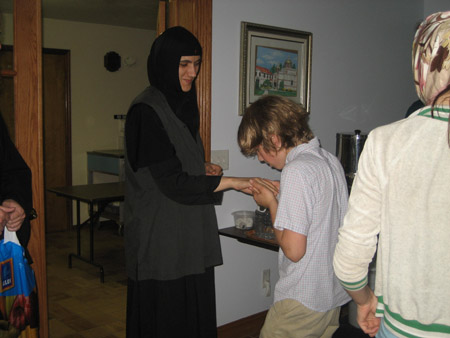 2_Serbian_Monastery_arrival9